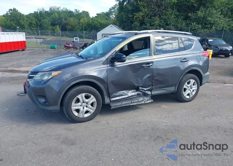 2015 Toyota Rav4 Le z USA, uszkodzony, nr VIN 2T3BFREVXFW385832